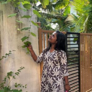 Women's Floral Printed Cotton stylish V- neck Co- ord set. Ideal for daily and office wear.